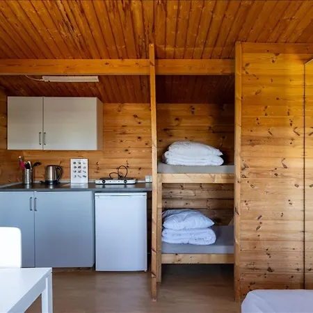 Vikaer & Camping 3*